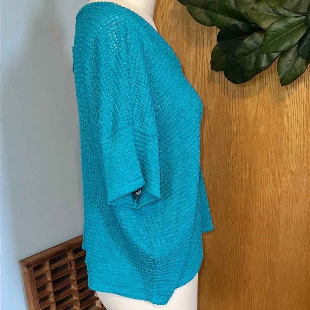 Zenana V-Neck Top Women L/XL‎ Teal Blue Excellent Textured Open Knit Bow Back - Picture 4 of 9